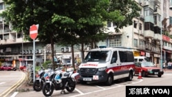 维多利亚公园外有警车驻守 (邓凯欣拍摄)