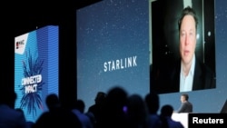 资料照:SpaceX执行长马斯克(Elon Musk) 在西班牙巴塞罗那举行的世界移动通讯大会上讲话。(2021年6月29日)