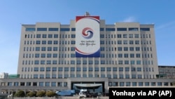 资料照片:2022年5月9日,韩国首尔的新总统办公大楼。(美联社照片)