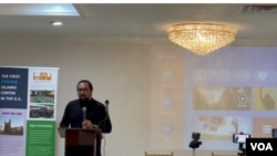 哈里斯·塔林(Haris Tarin),美国国土安全部高级政策顾问,在维吾尔伊斯兰中心举办的筹款活动上发言。