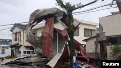 台风 “珊珊”,8月28日起在日本九州登陆,带来暴雨、强风和巨浪