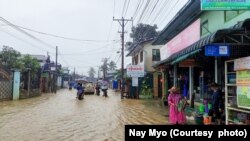 ဖားကန့်မြို့ ရေအနည်းငယ်ပြန်ကျနေပြီလို့ ဒေသခံတွေပြော (ဇူလိုင် ၂၊ ၂၀၂၄)