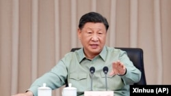 中国领导人习近平在广东湛江视察南部战区海军司令部时讲话。(2023年4月11日)