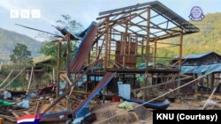 မုန်းမြို့နယ်ထဲက လက်နက်ကြီးထိမှန်တဲ့နေအိမ်များ (ဖေဖော်ဝါရီ ၂၂၊ ၂၀၂၄)