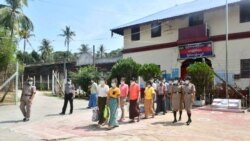 မြိတ်က အကျဉ်းသားတွေ ကော့သောင်းထောင်ကို ပြောင်းနေ မြိတ်က အကျဉ်းသားတွေ ကော့သောင်းထောင်ကို ပြောင်းနေ