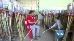 စွန့်ပစ်ပလတ်စတစ်သုံး ကမ္ဘောဒီးယားတံမြက်စည်း
 စွန့်ပစ်ပလတ်စတစ်သုံး ကမ္ဘောဒီးယားတံမြက်စည်း