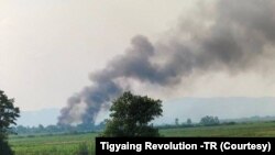 ထီးချိုင့်မြို့နယ်တွင်း ကျေးရွာတချို့ မီးရှို့ခံရ