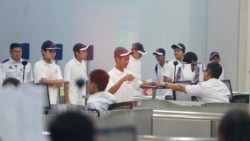မြန်မာအမျိုးသားတွေ ပြည်ပအလုပ်ထွက်လုပ်ခွင့် စစ်ကောင်စီပိတ်ပင်  မြန်မာအမျိုးသားတွေ ပြည်ပအလုပ်ထွက်လုပ်ခွင့် စစ်ကောင်စီပိတ်ပင်