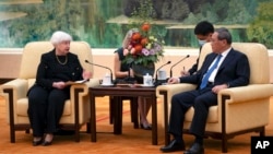 美国财政部长耶伦在北京会晤中国总理李强(2023年7月7日)