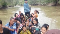 တိုက်ပွဲတွေကြောင့် ကော့သောင်းကနေ လူ ၂၀၀ ကျော် ထိုင်းဘက်တိမ်းရှောင် တိုက်ပွဲတွေကြောင့် ကော့သောင်းကနေ လူ ၂၀၀ ကျော် ထိုင်းဘက်တိမ်းရှောင်