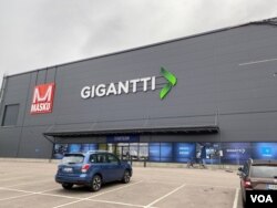 芬兰于韦斯屈莱市的大型电器超市Gigantti (李方拍摄)