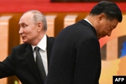 中国领导人习近平和俄罗斯总统普京在北京人大会堂出席一带一路论坛开幕式。(2023年10月18日)