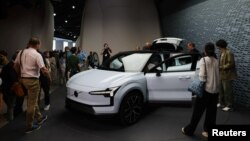 沃尔沃在意大利米兰推出EX30 SUV电动车型。(2023年6月7日)