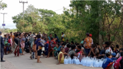 မြန်မာကိုပေးမယ့် ထိုင်း အကူအညီတွေ ဆိုင်းငံ့ထား မြန်မာကိုပေးမယ့် ထိုင်း အကူအညီတွေ ဆိုင်းငံ့ထား