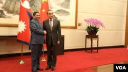 尼泊尔外长施雷斯塔和中国外长王毅在北京举行会谈。(尼泊尔外交部提供)