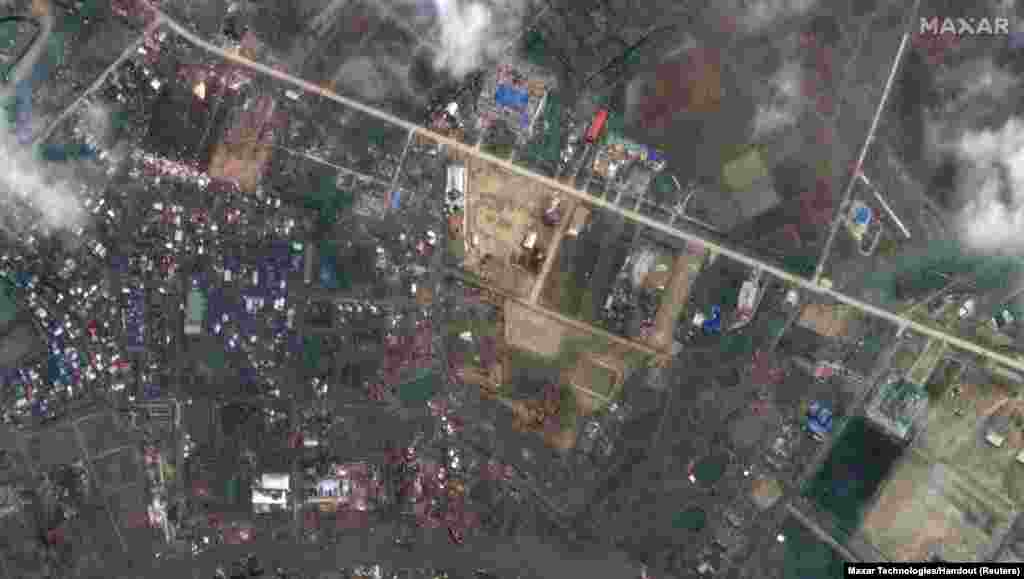အင်အားပြင်ဆိုင်ကလုံး"မိုခါ" မဝင်ရောက်မီနဲ့ ဝင်ရောက်အပြီး ရခိုင်ပြည်နယ် စစ်တွေမြို့ကို ဝေဟင်မှတွေ့ရစဉ် (ဖေဖော်ဝါရီ ၁၇ > မေ ၁၅၊ ၂၀၂၃)