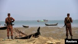 မြန်မာနယ်စပ်မှာလုံခြုံရေးယူနေတဲ့ ဘင်္ဂလားဒေ့ရှ်နယ်ခြားစောင့်တပ်သားများ (ယခင်ပုံဟောင်း)