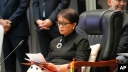 Ngoại trưởng Indonesia Retno Marsudi nói tại Vientiane, Lào, ngày 25/7/2024 tại thượng đỉnh ASEAN: “Một bước đi sai lầm ở Biển Đông sẽ biến một đám cháy nhỏ thành một cơn bão lửa khủng khiếp,”