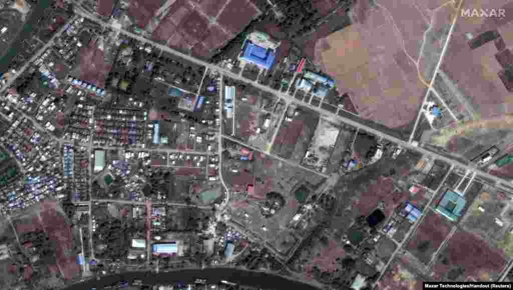 အင်အားပြင်ဆိုင်ကလုံး"မိုခါ" မဝင်ရောက်မီနဲ့ ဝင်ရောက်အပြီး ရခိုင်ပြည်နယ် စစ်တွေမြို့ကို ဝေဟင်မှတွေ့ရစဉ် (ဖေဖော်ဝါရီ ၁၇ > မေ ၁၅၊ ၂၀၂၃)