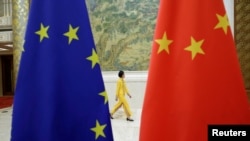 资料照片:欧盟与中国在北京举行高层经济对话。(2018年6月25日)
