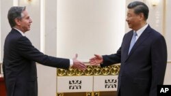 资料照片: 中国领导人习近平在北京人大会堂会晤到访的美国国务卿布林肯。(2023年6月19日)