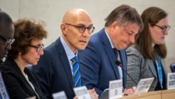 မြန်မာ့အရေး ICC ကိုင်တွယ်ဖို့ လူ့အခွင့်အရေးကော်မရှင်နာမင်းကြီး တိုက်တွန်း
 မြန်မာ့အရေး ICC ကိုင်တွယ်ဖို့ လူ့အခွင့်အရေးကော်မရှင်နာမင်းကြီး တိုက်တွန်း