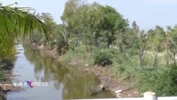 Người dân Gò Công Đông đang thiếu nước Người dân Gò Công Đông đang thiếu nước