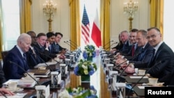 美国总统拜登在白宫与波兰总统杜达和总理图斯克等会谈。(2024年3月12日)