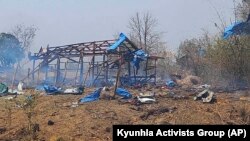 စစ်ကိုင်းတိုင်း၊ ကန့်ဘလူမြို့နယ်၊ မလည်တိုက်နယ်အတွင်းက ပဇီကြီးကျေးရွာ ဗုံးကျဲတိုက်ခိုက်ခံရအပြီးမြင်ကွင်း (ဧပြီ ၁၁၊ ၂၀၂၃)