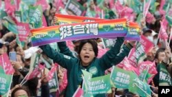 台湾民进党支持者在台北集会支持民进党总统候选人赖清德。(2023年12月3日)
