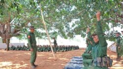 စစ်ကိုင်းတိုင်းအတွင်း စစ်မှုထမ်းဖို့ နေအိမ်တွေမှာ လိုက်လံခေါ်ယူနေ စစ်ကိုင်းတိုင်းအတွင်း စစ်မှုထမ်းဖို့ နေအိမ်တွေမှာ လိုက်လံခေါ်ယူနေ