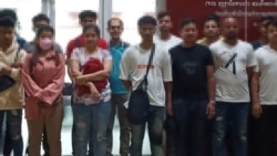 တရားမဝင် အလုပ်လုပ်ကိုင်မှုနဲ့ ထိုင်းမှာ ဖမ်းဆီးခံရသူ မြန်မာ ၂ ထောင်ခန့်ရှိ
 တရားမဝင် အလုပ်လုပ်ကိုင်မှုနဲ့ ထိုင်းမှာ ဖမ်းဆီးခံရသူ မြန်မာ ၂ ထောင်ခန့်ရှိ