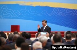 中国领导人习近平在北京人大会堂出席一带一路论坛开幕式。(2023年10月18日)