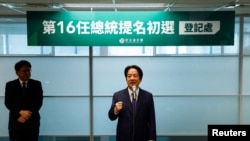 台湾副总统赖清德2023年3月15日完成民进党内总统初选登记后见媒体。(路透社)
