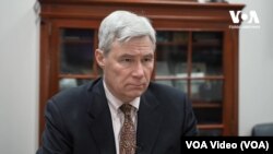 Шелдон Вайтгаус: Новий закон дозволяє МКС вести розслідувальну роботу у США та мати підтримку американських структур, коли йдеться про групу російських олігархів та офіційних осіб, які підтримують воєнні злочини в Україні.