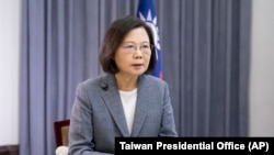 资料照片:台湾总统蔡英文2023年4月11日在台北发表讲话。(美联社照片)