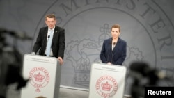 2023年12月19日,丹麦首相梅特·弗雷泽里克森(Mette Frederiksen)和丹麦副首相兼国防大臣特罗尔斯·隆德·波尔森(Troels Lund Poulsen)在哥本哈根举行丹麦与美国国防合作新闻发布会。