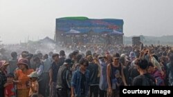 မြောက်ဦး လေးမြို့သင်္ကြန် (ဓာတ်ပုံ ခိုင်မင်းေသျှာင်)