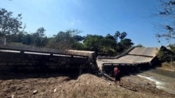 ကော့ကရိတ်-မြဝတီလမ်းပေါ်က ပင်မတံတား မိုင်းခွဲဖျက်ဆီးခံရ
 ကော့ကရိတ်-မြဝတီလမ်းပေါ်က ပင်မတံတား မိုင်းခွဲဖျက်ဆီးခံရ