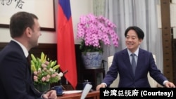 台湾总统府2024年6月13日发布照片显示,台湾总统赖清德日前在台北接受美国《时代》周刊的专访。