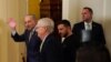 Сенатор від Республіканської партії США Ліндсі Грем наголосив, що чітко дав зрозуміти Зеленському, що затримка у голосуванні за фінансування для України не має нічого спільного із недостатнім підкресленням важливості допомоги. Фото: Reuters