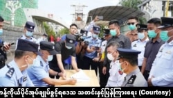 အွန်လိုင်းရာဇဝတ်မှုအတွက် မသင်္ကာသူတွေ တရုတ်ထံ မြန်မာလွှဲအပ် (အောက်တိုဘာ၊ ၂၀၂၃)