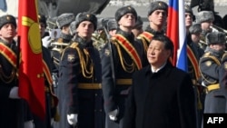 俄罗斯仪仗队在莫斯科伏努科沃国际机场为中国领导人习近平的到访举行欢迎仪式。(2023年3月20日)