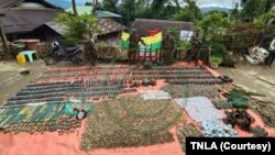 တိုက်ပွဲအတွင်းသိမ်းဆည်းရမိသည့် လက်နက်ခဲယမ်းများကို ညီနောင်မဟာမိတ်သုံးဖွဲ့မှ ထုတ်ပြန်ပြသ (ဒီဇင်ဘာ ၉၊ ၂၀၂၃)