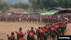 မတ်လ (၄) ရက်နေ့မှာ စစ်အုပ်ချုပ်ရေးကြေညာတဲ့ မန်တုံ နမ္မတူ၊ နမ့်ဆန် သုံးမြို့နယ်မှာ စိုးမိုးထားတဲ့ TNLA တပ်ဖွဲ့ဝင်များ (Photo: PSLF/TNLA Info/ယခင်မှတ်တမ်းဓာတ်ပုံ)