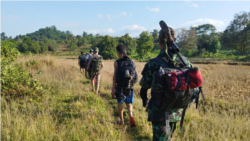 ကျုံဒိုးမှာ စစ်ကောင်စီနဲ့ KNU ပူးပေါင်းတပ်တွေ တိုက်ပွဲပြင်းထန်
 ကျုံဒိုးမှာ စစ်ကောင်စီနဲ့ KNU ပူးပေါင်းတပ်တွေ တိုက်ပွဲပြင်းထန်