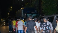 မလေးရှား ဂျိုဟိုးမြို့မှာ အထောက်အထားမဲ့မြန်မာ ၃၄ ဦး ဖမ်းဆီးခံရ မလေးရှား ဂျိုဟိုးမြို့မှာ အထောက်အထားမဲ့မြန်မာ ၃၄ ဦး ဖမ်းဆီးခံရ