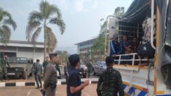 ထိုင်းနိုင်ငံ ကန်ချနဘူရီမှာ အထောက်အထားမဲ့မြန်မာ ၉၄ ဦး ဖမ်းဆီးခံရ
  ထိုင်းနိုင်ငံ ကန်ချနဘူရီမှာ အထောက်အထားမဲ့မြန်မာ ၉၄ ဦး ဖမ်းဆီးခံရ