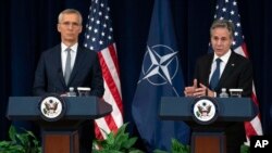 美国务卿布林肯和北约秘书长斯托尔滕贝格2024年1月29日在美国国务院举行的新闻发布会上发表讲话。(美联社照片)