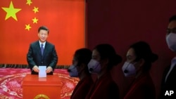 在北京的中国共产党历史博物馆内中国领导人习近平的宣传画像。(2022年10月12日)